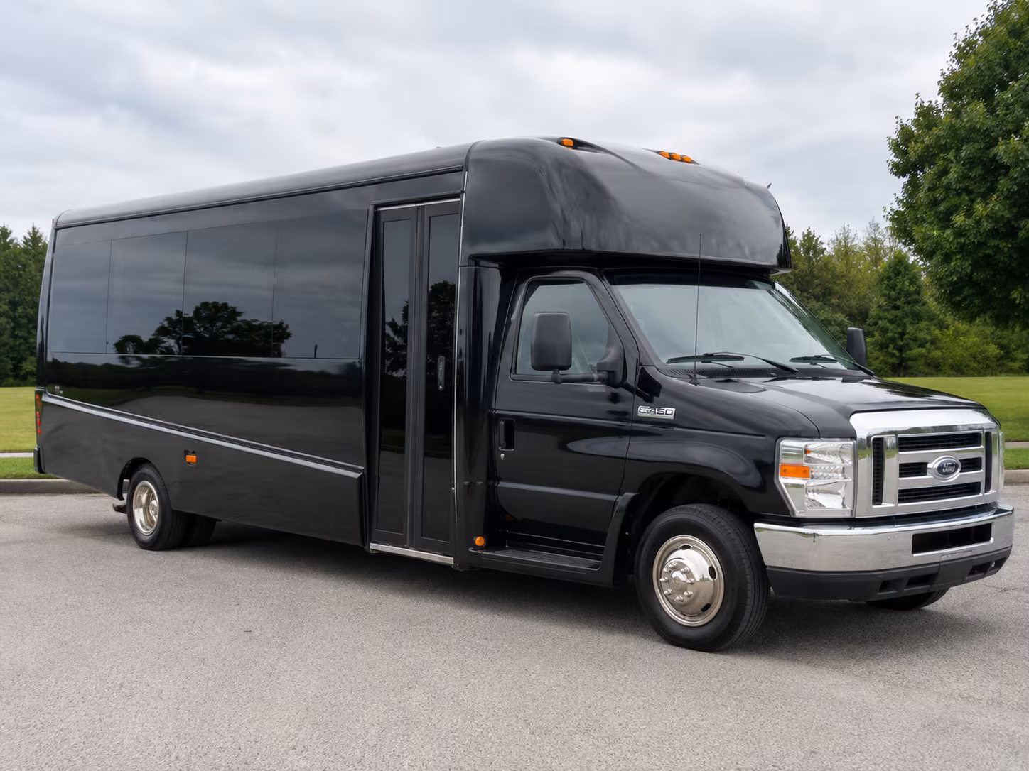 minibus rentals for tacoma area prom groups