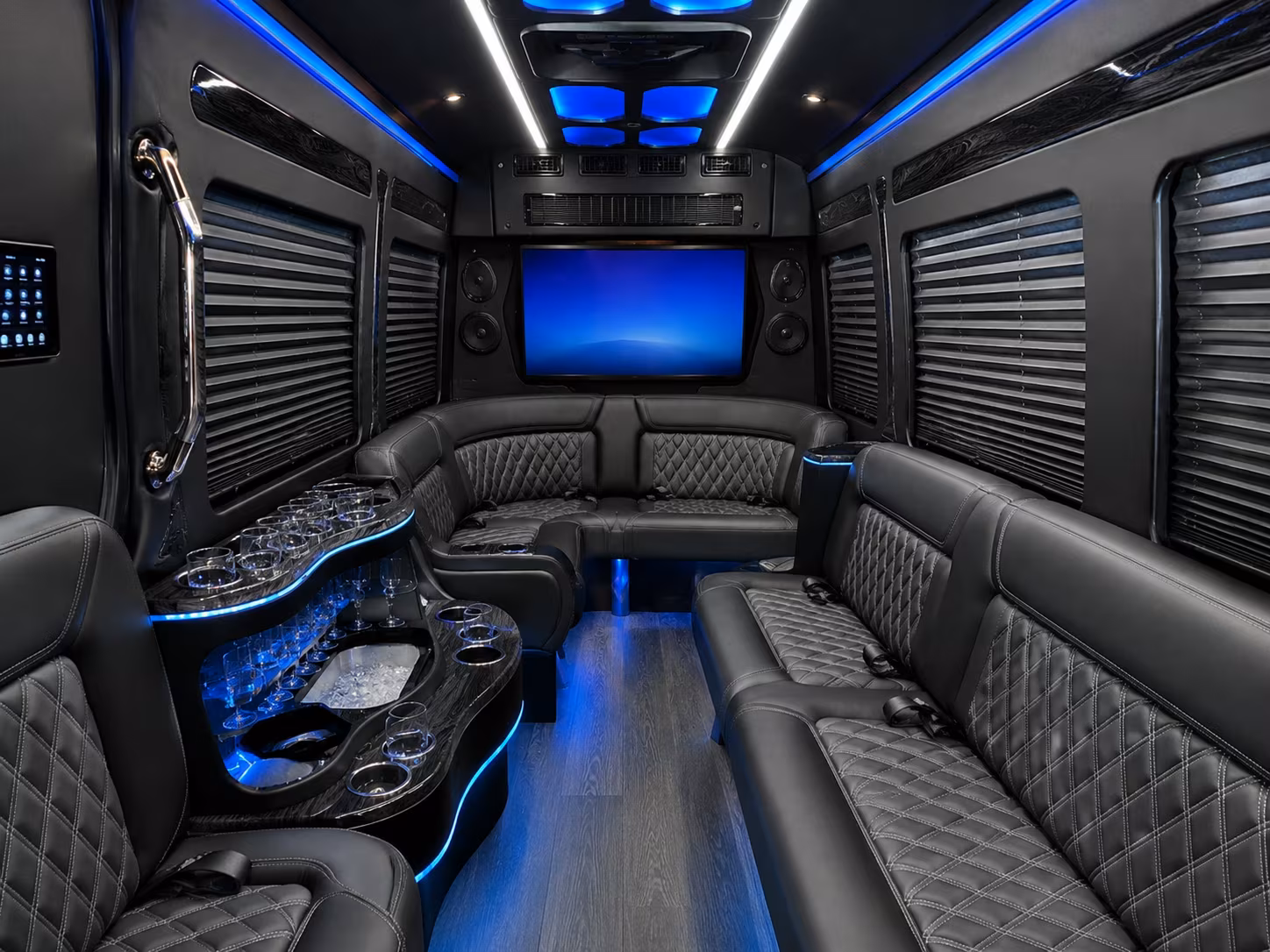 sports fan bus rentals for tacoma games and events